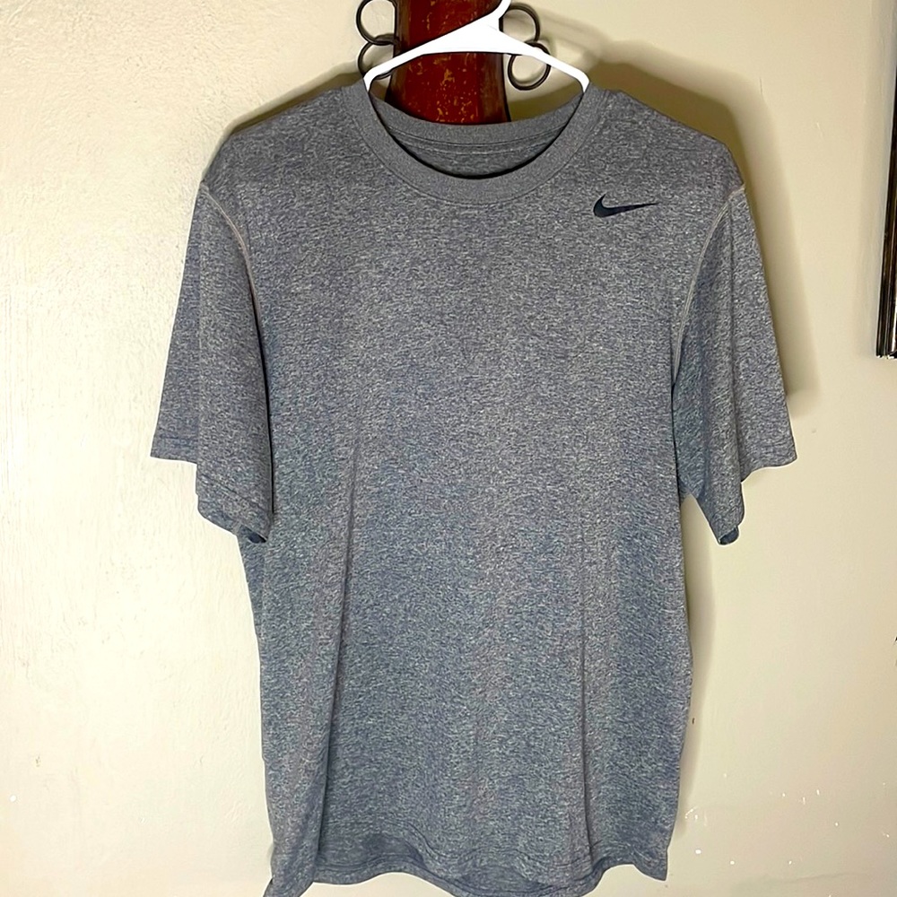 Nike Dri-Fit Performance T-Shirt Size M